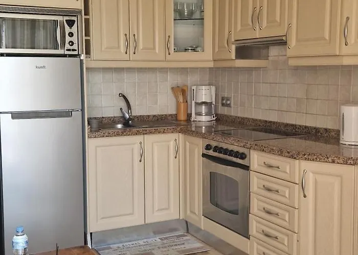 Paradise Court 1 Bedroom With Pool, Appartement