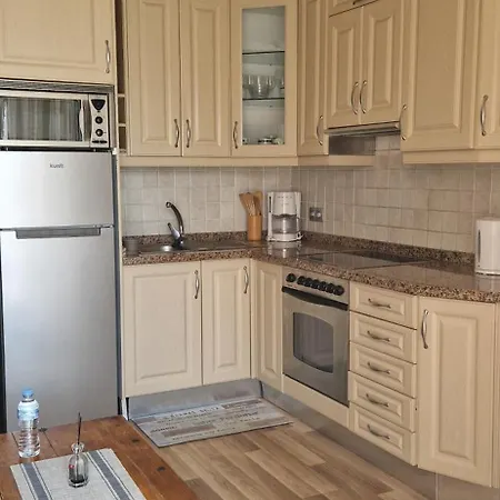 Paradise Court 1 Bedroom With Pool, Appartement