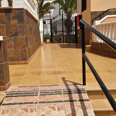 Апартаменти Paradise Court 1 Bedroom With Pool, *