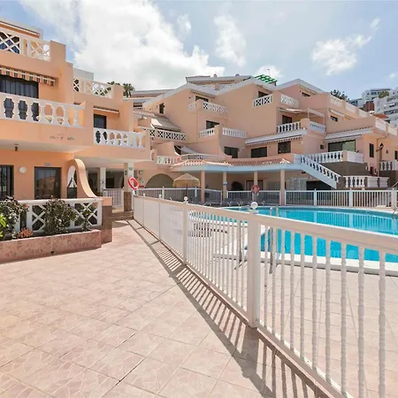 Paradise Court 1 Bedroom With Pool, Адехе