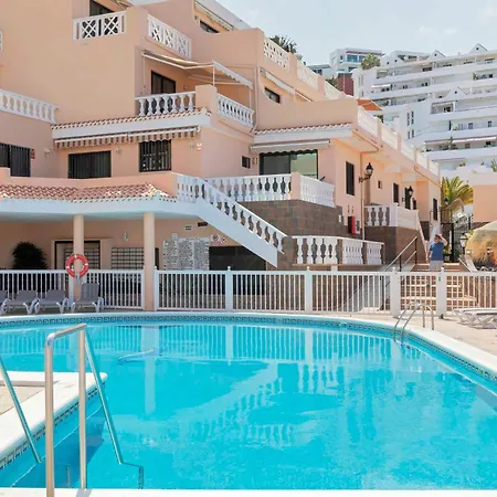 Paradise Court 1 Bedroom With Pool, Apartman