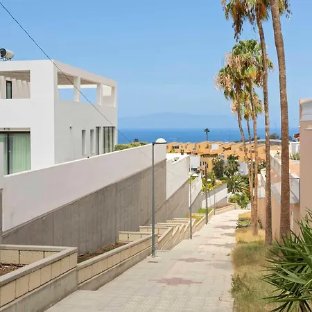 Paradise Court 1 Bedroom With Pool, * Адехе