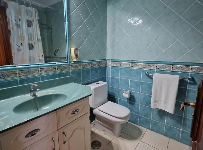 Apartment Paradise Court 1 Bedroom With Pool, Costa Adeje (Tenerife)