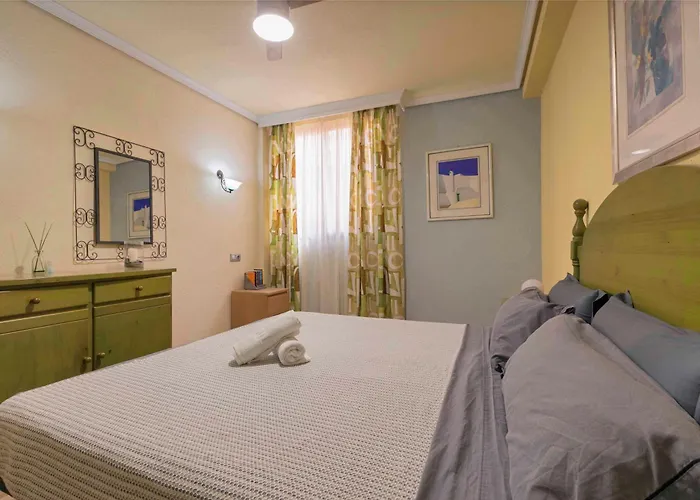 Paradise Court 1 Bedroom With Pool, Apartment Costa Adeje (Tenerife)