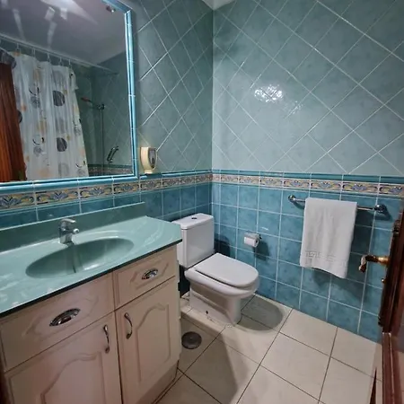 Апартаменты Paradise Court 1 Bedroom With Pool, Адехе